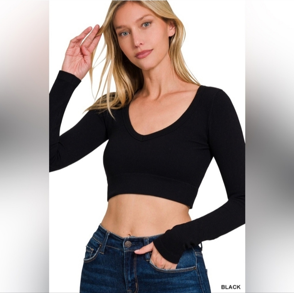 Black Seamless Fitted Rib V-Neck Long Sleeve Crop Top Size S/M NWOT
